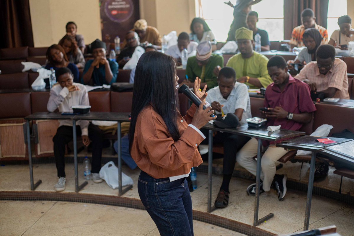 tiger 🐅 tweet media