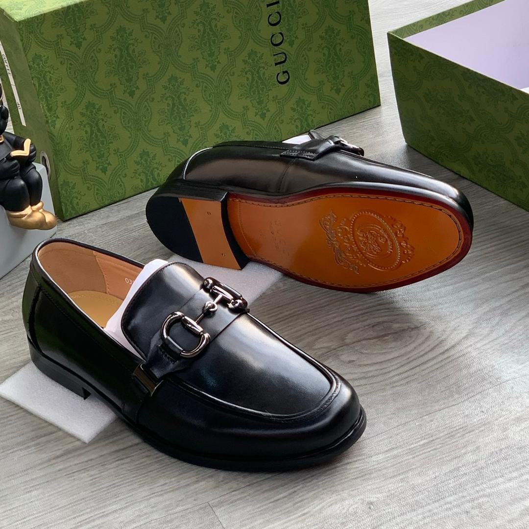 Dinero Crocs 🚚 tweet media