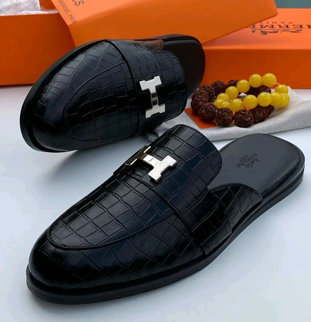 Dinero Crocs 🚚 tweet media