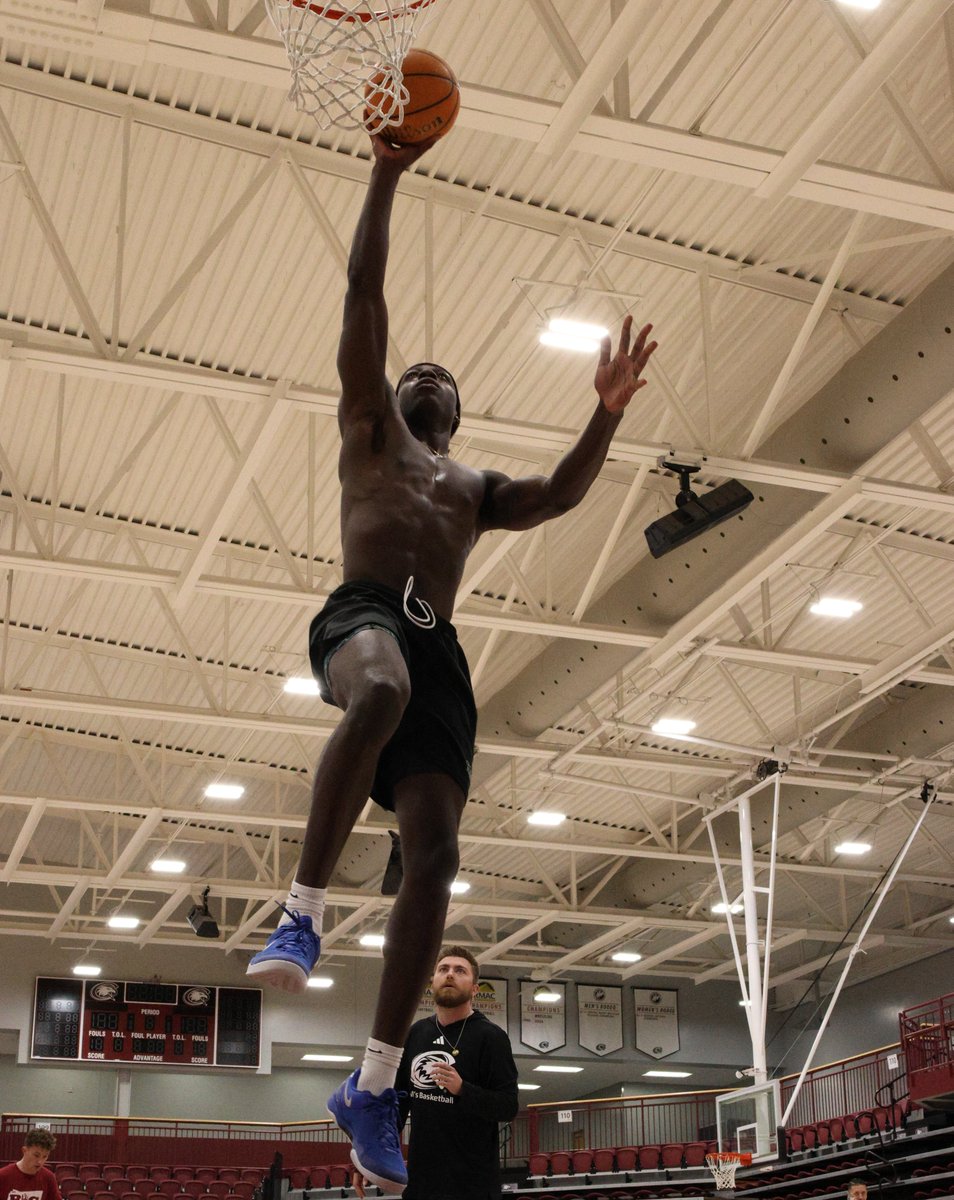 csceaglesmbb's tweet image. Happy Friday! It's a great feeling resting and recovering during the weekend after working hard on the court and in the weight room

#ProtectTheRock #ChadronStateCollege #NCAABasketball #RMAC