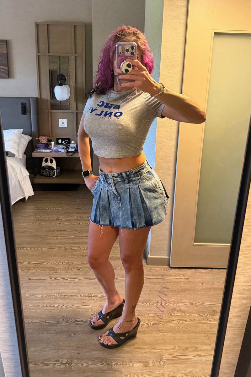 Shared Utah Wife tweet media