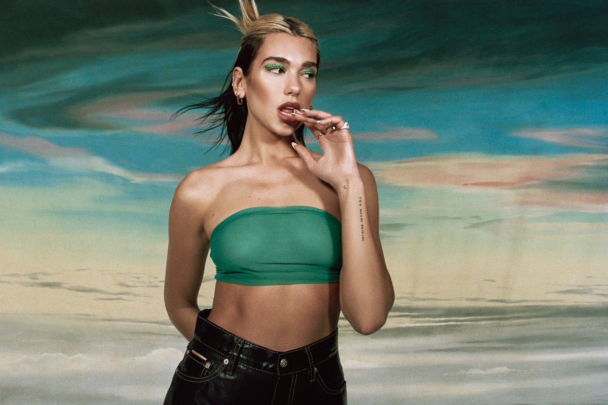 Dua Lipa Hungary (Fan) tweet media