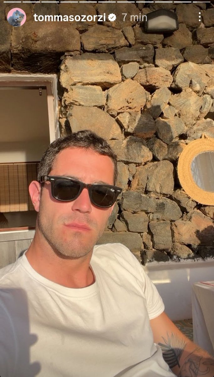 Lollyennes tweet media