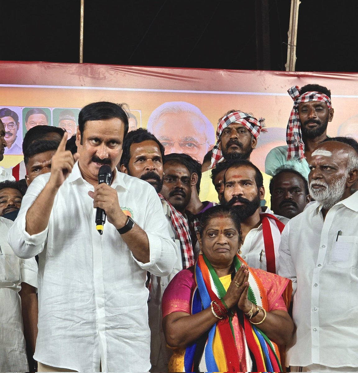 draramadoss's tweet image. அஇஅதிமுக தலைமையிலான, தேசிய ஜனநாயக கூட்டணியில், விழுப்புரம் சட்டமன்றத் தொகுதி அதிமுக வேட்பாளர், விஜயா சுரேஷ்பாபு அவர்களை ஆதரித்து, இரட்டை இலை சின்னத்தில் வாக்கு சேகரித்து, விழுப்புரத்தில் தேர்தல் பரப்புரை செய்த போது.!

#election2026 | #PMK | #NDA