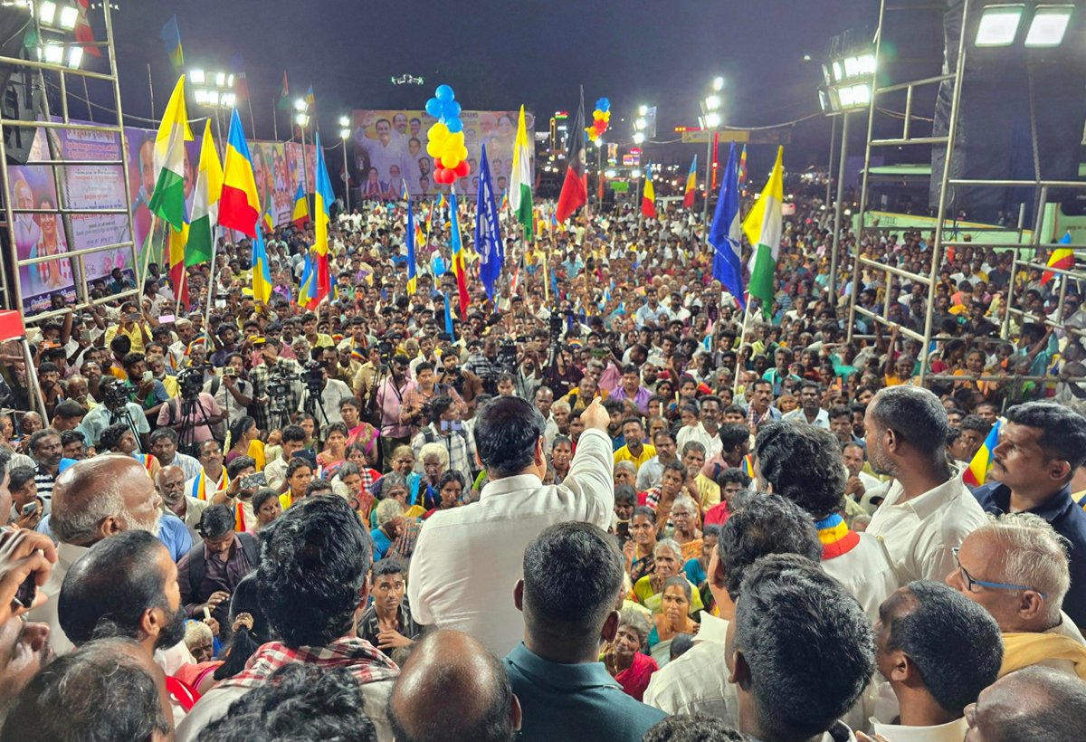draramadoss's tweet image. அஇஅதிமுக தலைமையிலான, தேசிய ஜனநாயக கூட்டணியில், விழுப்புரம் சட்டமன்றத் தொகுதி அதிமுக வேட்பாளர், விஜயா சுரேஷ்பாபு அவர்களை ஆதரித்து, இரட்டை இலை சின்னத்தில் வாக்கு சேகரித்து, விழுப்புரத்தில் தேர்தல் பரப்புரை செய்த போது.!

#election2026 | #PMK | #NDA