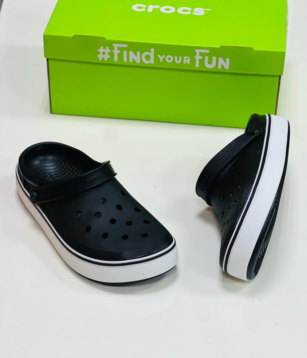 Dinero Crocs 🚚 tweet media