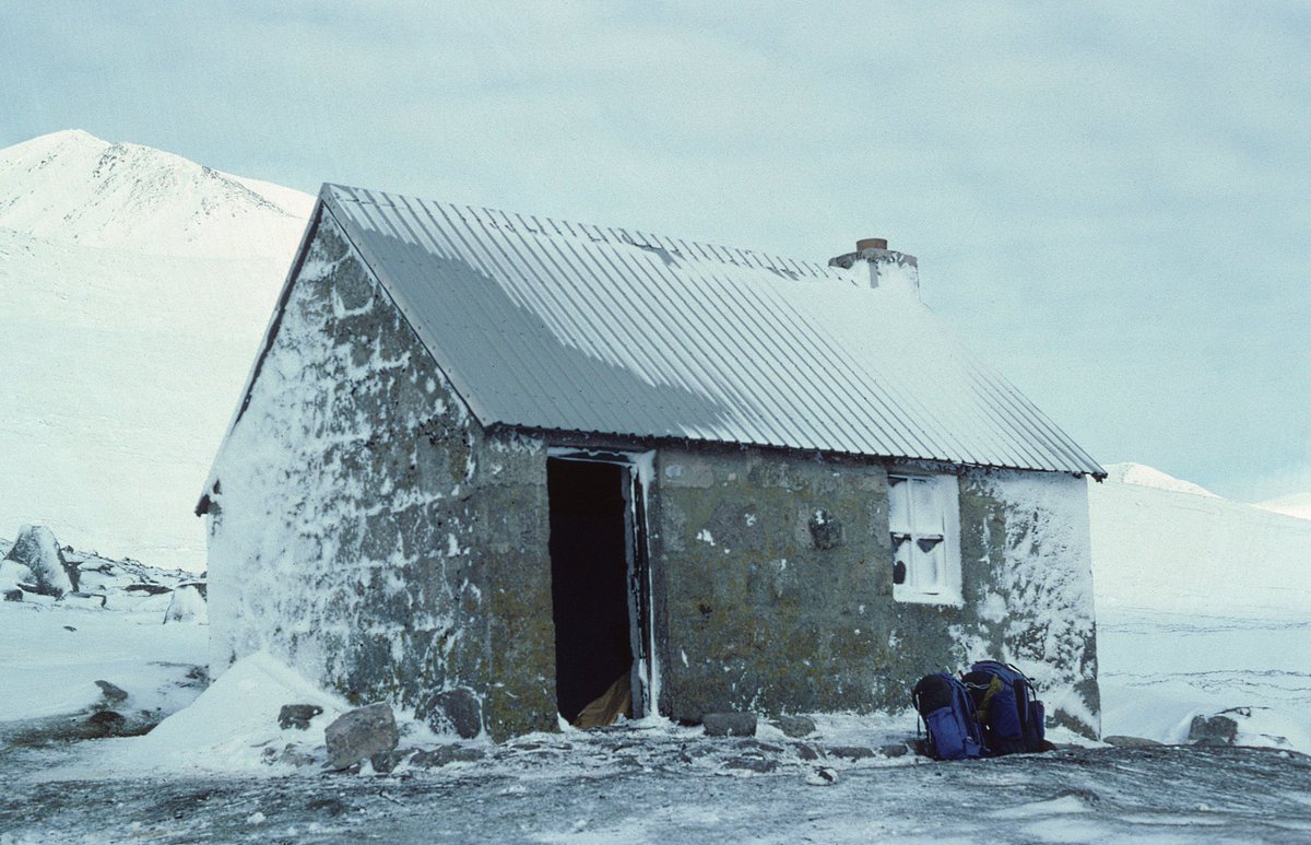 theiaincameron's tweet photo. In November 1971 two groups of schoolchildren, both from Ainslie Park school in Edinburgh, set off separately from near the top of Cairn Gorm, aiming ultimately for Corrour bothy in the Lairig Ghru. What followed was the worst and most tragic mountain disaster in UK history.

1. https://t.co/61lK0pDhIK
