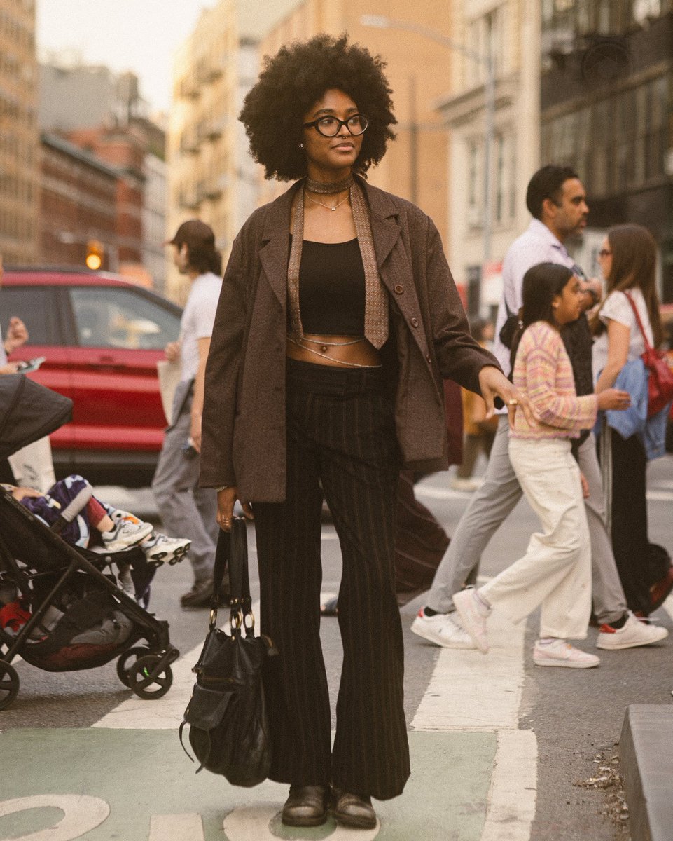 ISSA KHARI tweet media