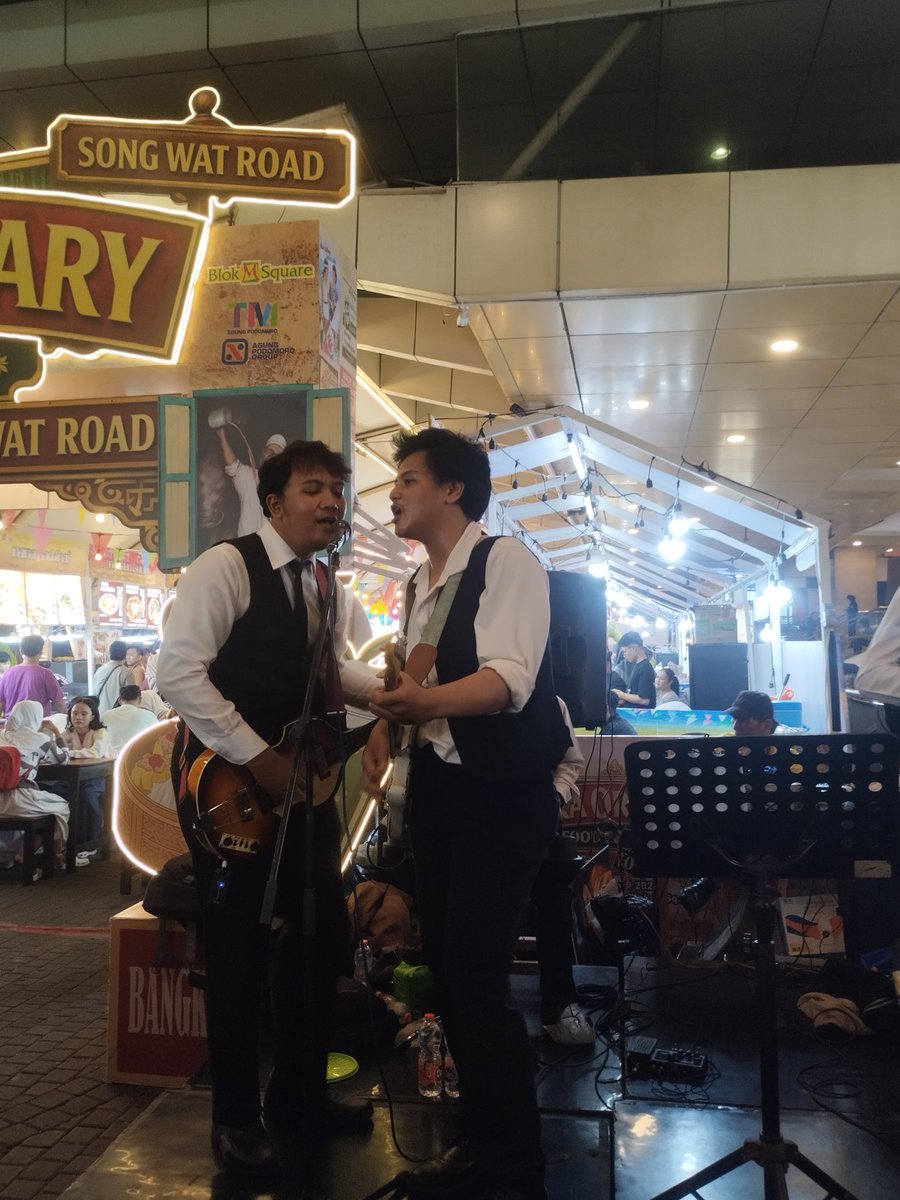 Skebintul tweet media