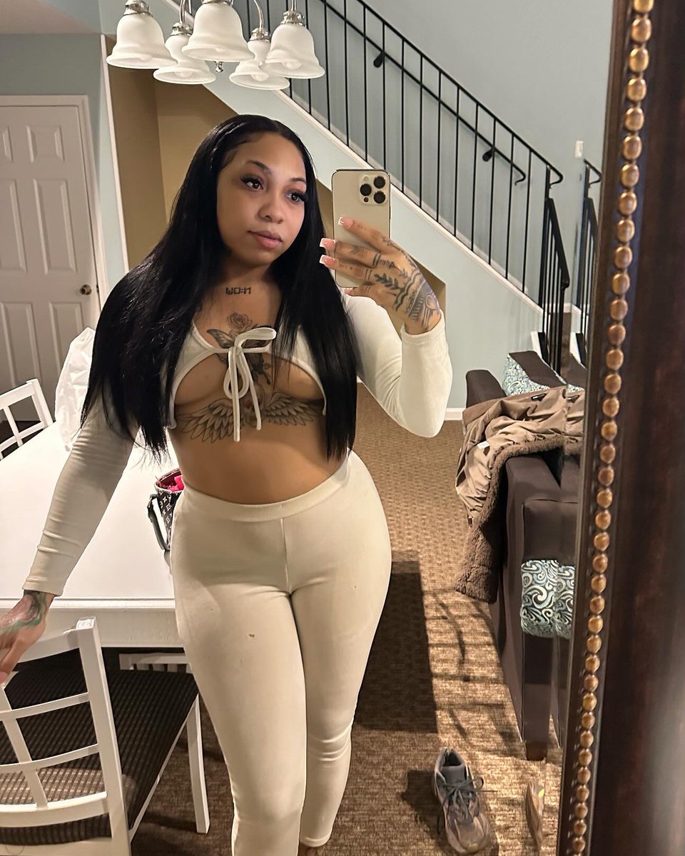 nasty24115's tweet photo. How do i look 🤭😍 https://t.co/cT6ctdRV64