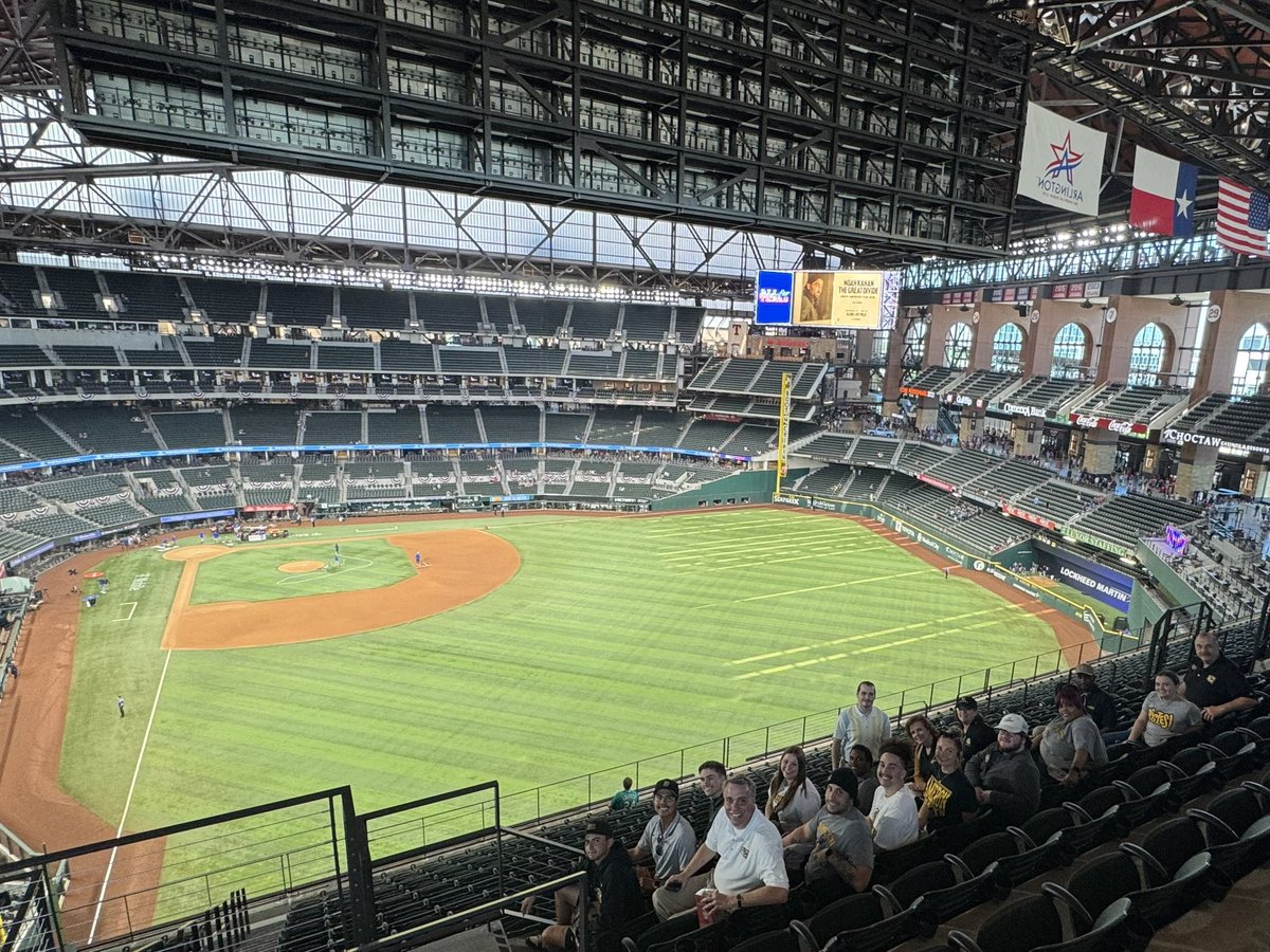 CUinBusiness's tweet photo. Great day in Arlington, TX with President Shane Hunt’s Sports Marketing class watching the Rangers vs. Mariners.
Appreciate CU alum Nick Richardson for the tour, presentation, and insights.
#SportsBiz #ExperientialLearning #CollegeLife #StudentExperience #cuinbusiness https://t.co/mtrn67VkCV
