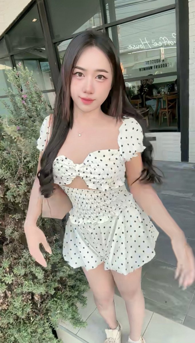 🪽🤍 tweet media