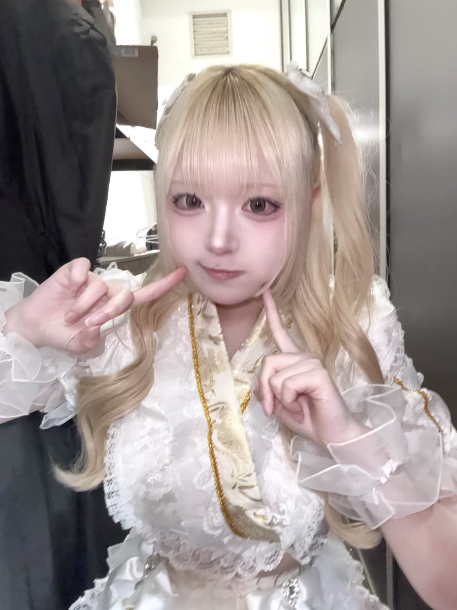 나리 tweet media