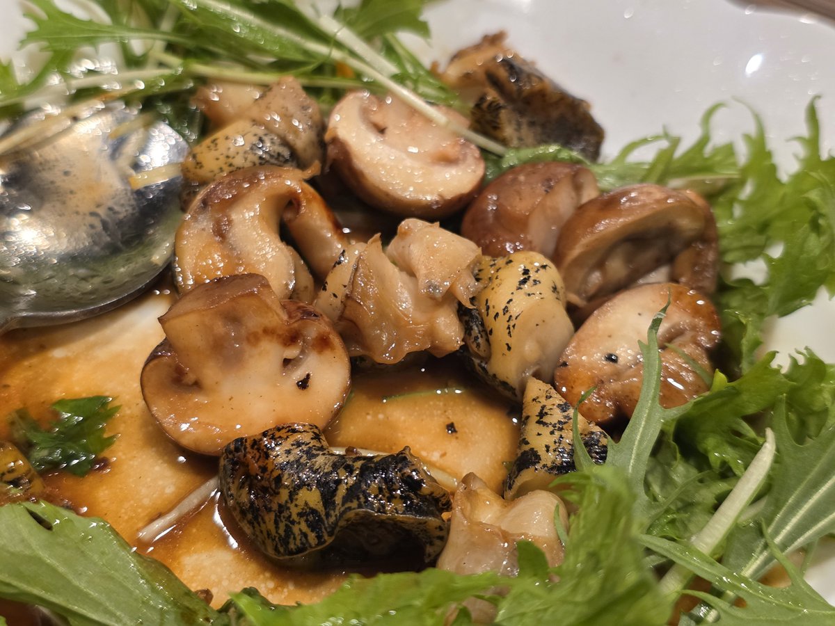 ゆうちん tweet media