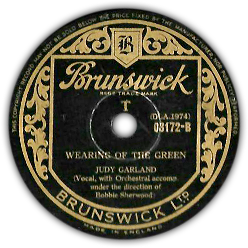 TheJudyRoom's tweet photo. April 10, 1940: Judy Garland had a recording session at the Decca studios in Hollywood.

(Can This Be) The End Of The Rainbow
https://t.co/hvEZ4gYvbB

Wearing Of The Green https://t.co/zLJki5fnIm

#judygarland #thejudyroom #deccarecords #decca https://t.co/chvUYUbB0x