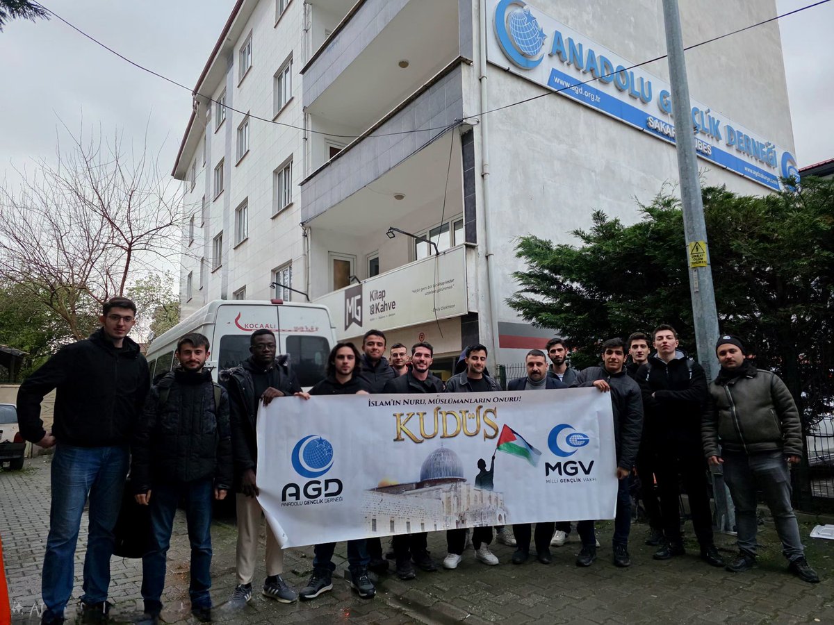 agdsau's tweet photo. 📌ÇELİKLEŞME KAMPI
.
.
      Çelikleşme kampımız için hazırlıklarımız tamam yola çıkıyoruz.
.
.
.
@agduniresmi @agdsakarya #çelikleşmekampı #sınıflardankampüslereyenibirdunya #agduni #kamp #madenderesi https://t.co/RySRj5iSb8