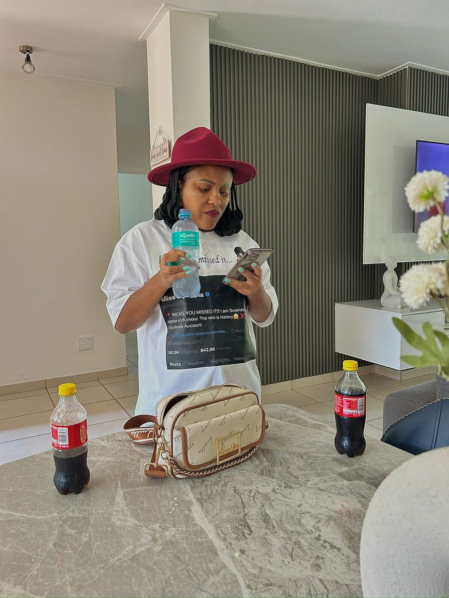 Miss Ziprusha tweet media