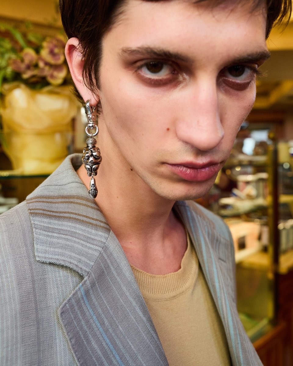 Look #3 from the Vivienne Westwood Spring-Summer 2026 MAN