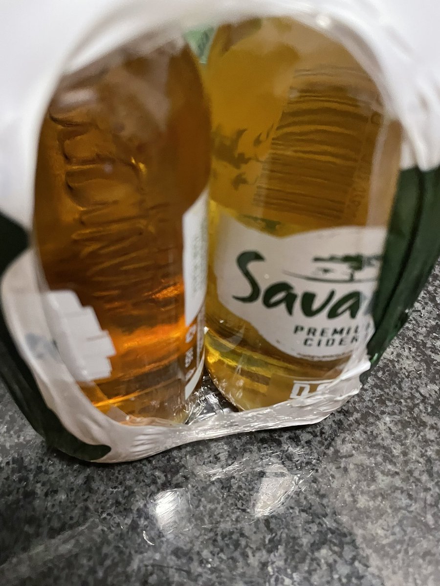 _NombuleloM's tweet photo. Oh hai ke sana. On the 5th of April I ordered @SavannaCider online right just to have stock in my cupboard, today I wanna refill my fridge, this is what I came across… yho sana @PicknPay Brackenhurst did me dirty. The packaging was not damaged nor wet upon delivery, Hence I didn’t check or return that day. 💔😭