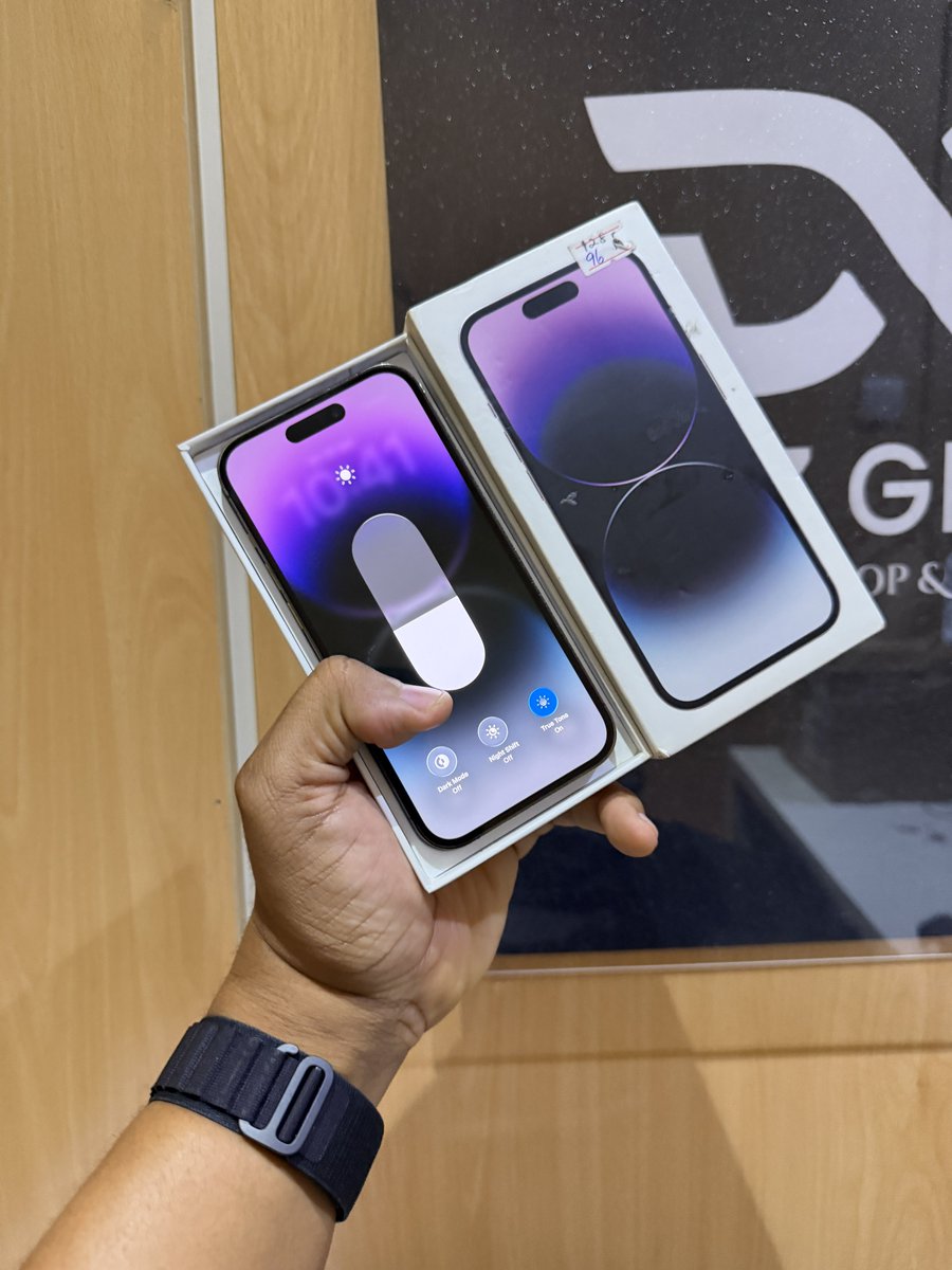 dabz_global's tweet photo. Deal‼️boxed iPhone 14 Pro 128gb with 87% battery capacity! Very slight slight back line. Screen and all parts are original! Face ID and everything works great! 

Price: N570,000

Account: 8232100166 Dabz Global Biz Ven  Moniepoint 

Payment on deals are binding! We will not refund or repost, if you have “changed your mind”. We will refund/ come to an agreement according to your wish, if the description of what we posted is different from what you received.  Please be sure you want this before payment. RESPECT THE PROCESS‼️