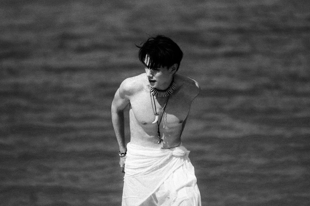 ꔛ˚— ft. 🦖 tweet media