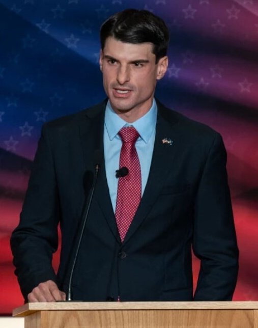 1611 Populist tweet media