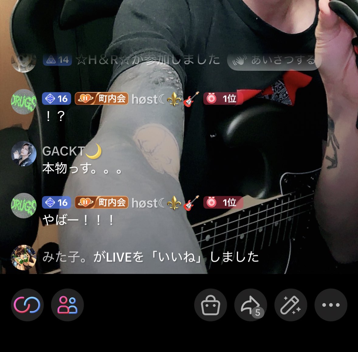 †Δ®○ tweet media