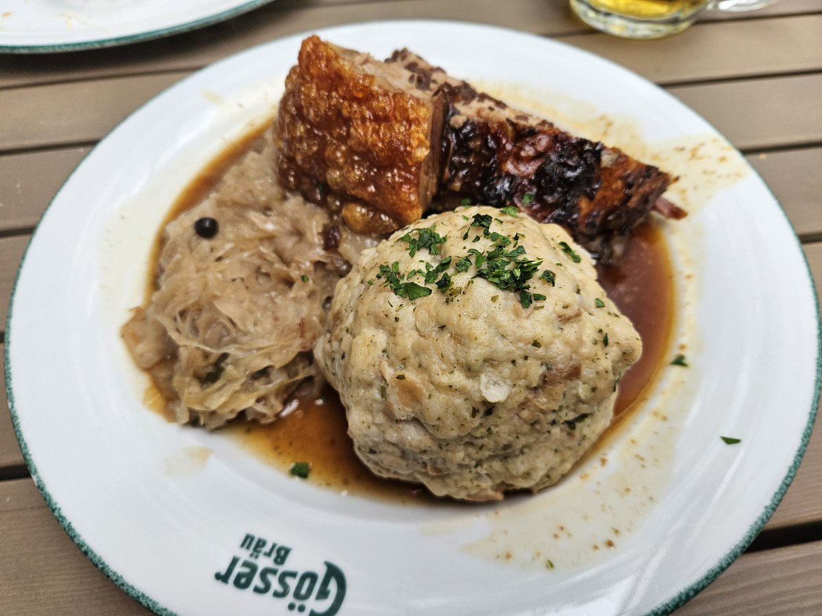 RJonTourUK's tweet image. Back for a return visit to #graz. 1st stop some #beerhall food and #beeroclock obvs...

My blog post from last visit photos from today...

rjontour.com/graz-austria/