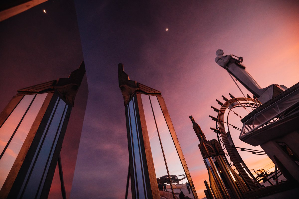 Tomorrowland tweet media