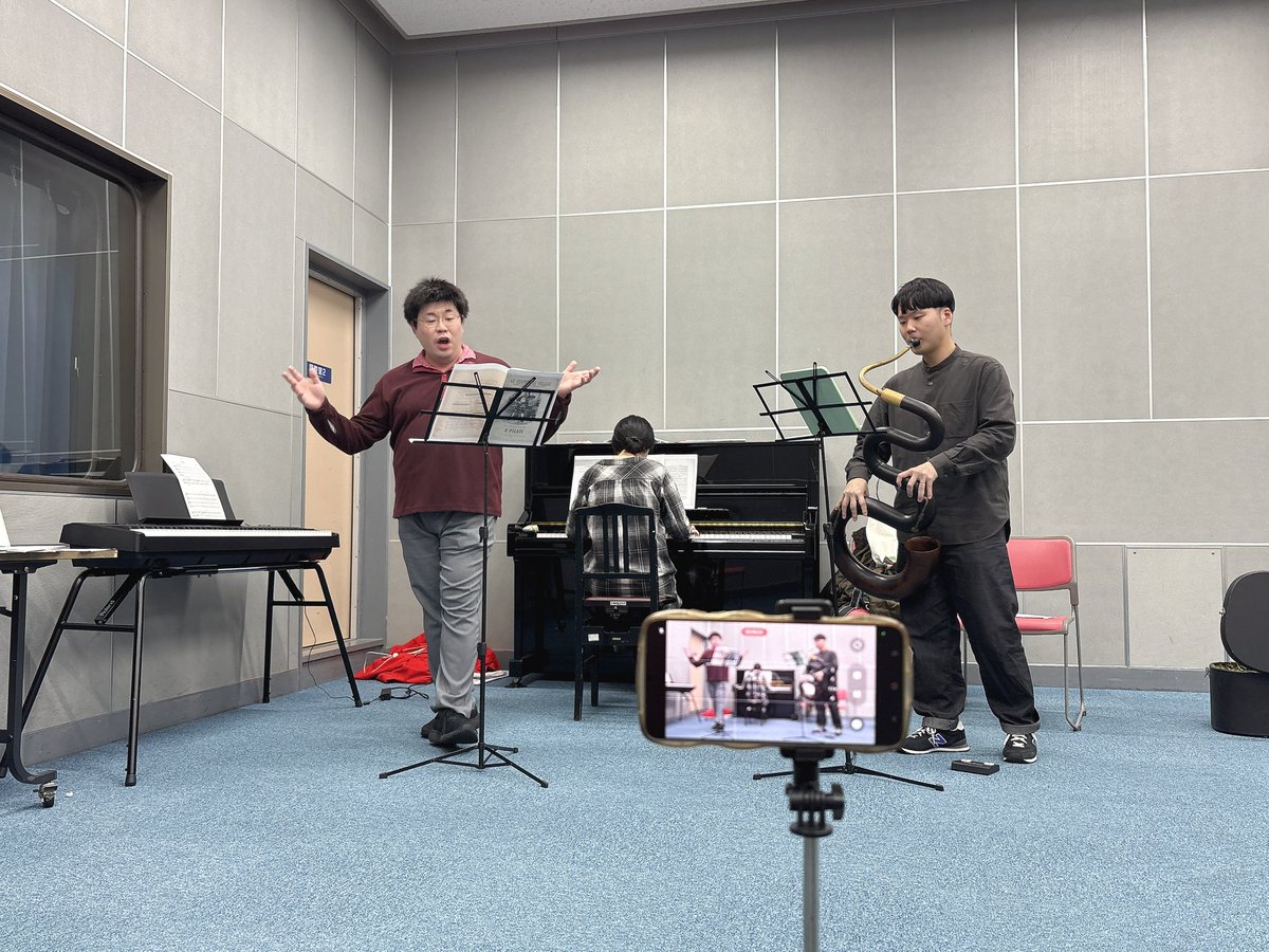 GGLinachan's tweet photo. うたとへびの音楽会🐍ﾘﾊｰｻﾙでした❗️

多種多様それぞれ駆け抜けﾌﾟﾛｸﾞﾗﾑです❗️
わたくしはﾘｭｰﾄの係とおうたの係とおしゃべりの係❗️楽しく健やかにがんばるぞ〜❗️
4/19（日）14:00@澤田写真館
一般4,000円 学生2,000円

🎫お申し込み

https://t.co/UBCI9tQEXK

きてね❗️ https://t.co/xwdQgVMOS6
