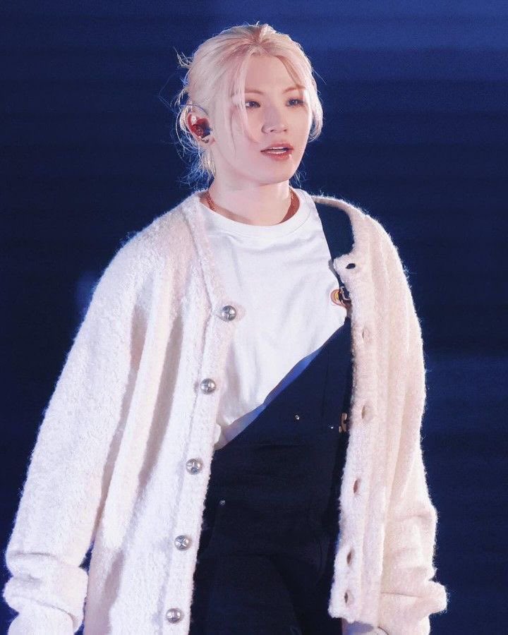 wz day 💌 tweet media