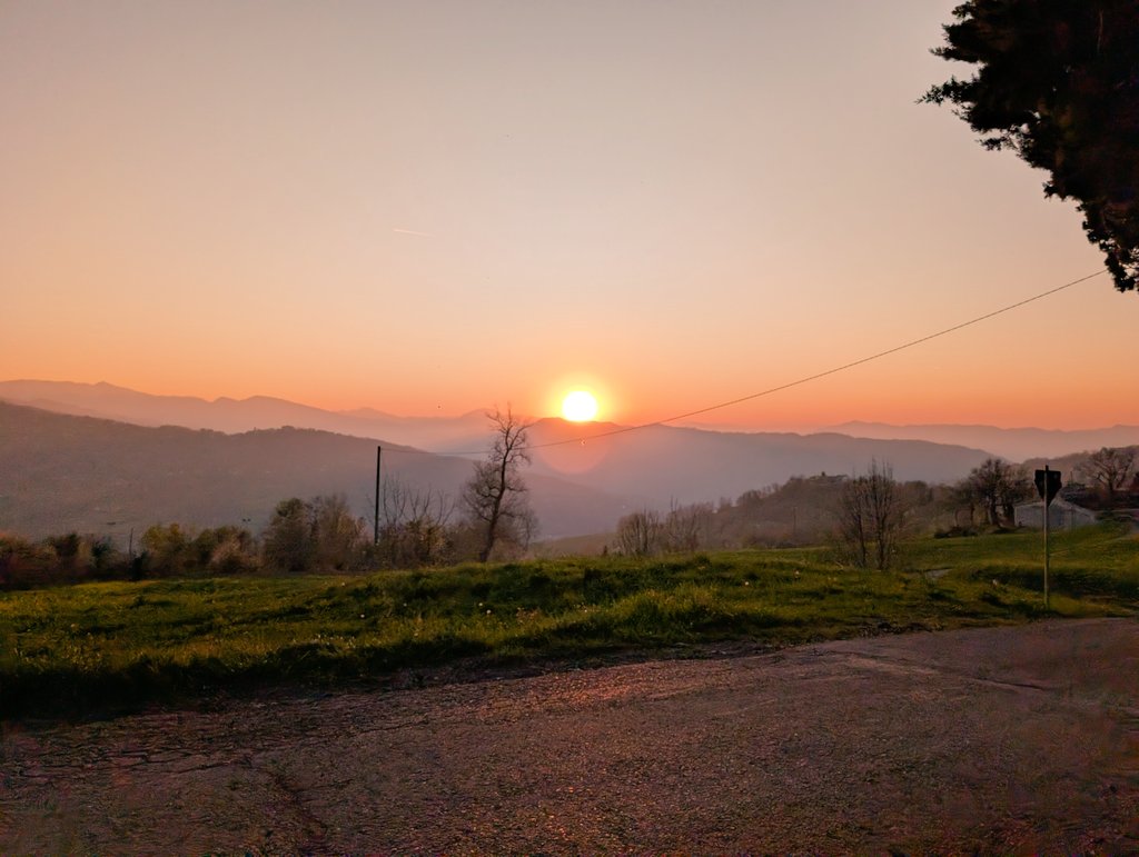 Dat je steeds denkt; Het kan niet slechter met hem gaan dan dit. En dat dit wederom een leugen blijkt te zijn.

Chemo ging gelukkig niet door, maar het heeft de Italiaan niet geholpen. Vandaag scan om volgende week te horen wat we vrezen. Het zijn donkere dagen