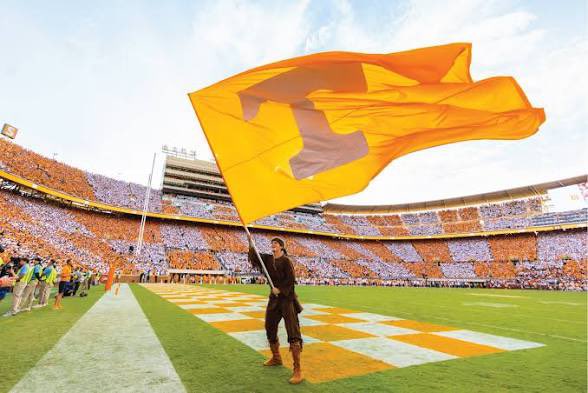 dee5ive05's tweet image. I’ll be on Rocky Top tomorrow! #GoVOLS @cmainor15 @CoachDame_Sutt @Coach_Bohannon_ @CoachStallcup @Coach_mcnealy35 @Ruzic_Steven @Coachpoindexter @Vol_Football @ChadSimmons_ @shaynep_media @Dale_Dowden @CalebSisk_ @TomLoy247 @CSmithMedia @CSmithScout @SeanW_247Sports @mahazub