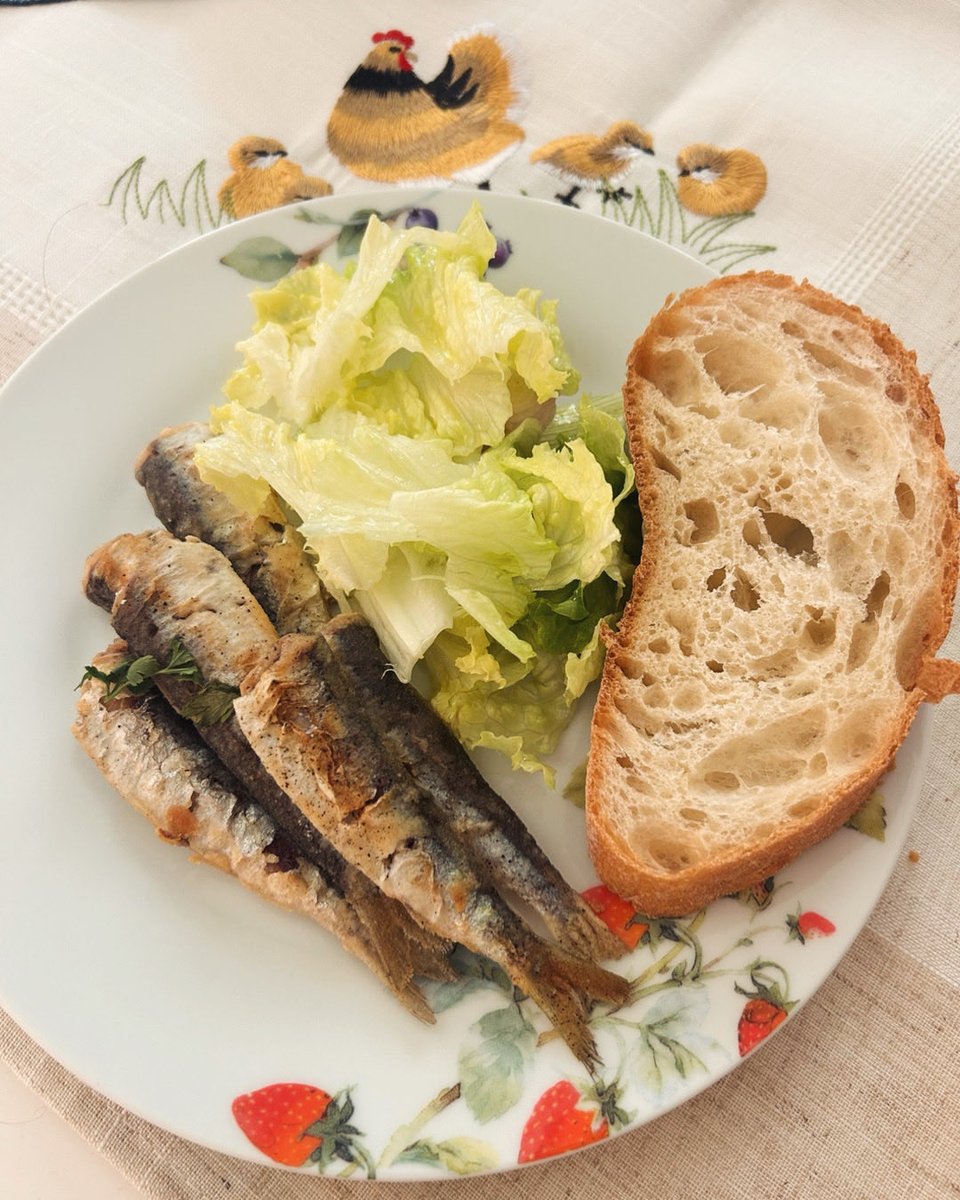 Strila2411 tweet media