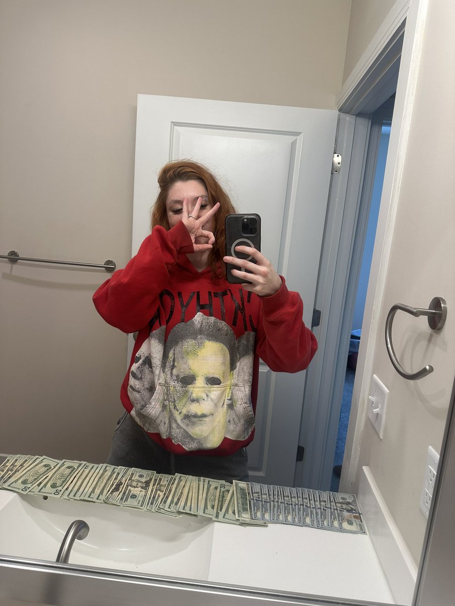 a sexy white gal 💋 tweet media