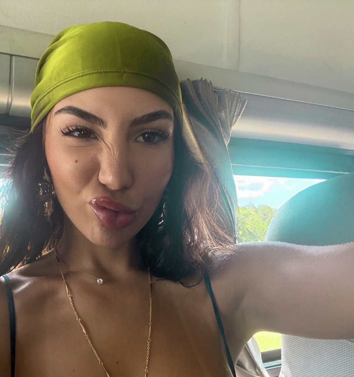 Sofia 🌼 tweet media