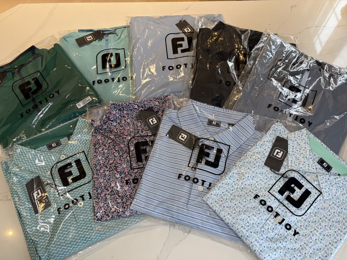 DarrenDreger's tweet image. While my swing needs work, thanks to @FootJoyCA, I will be looking sharp on the course this season.  I might break out the green zip up for Masters weekend. ⁦@rayanddregs⁩ #TeamTitleist