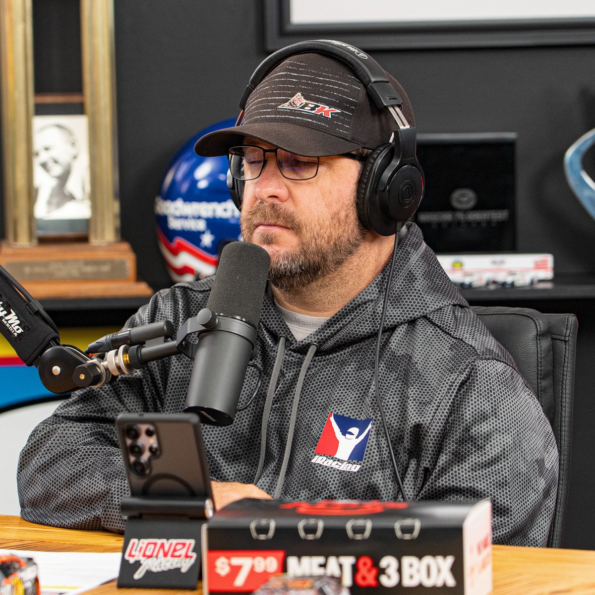 Dirty Mo Media tweet media