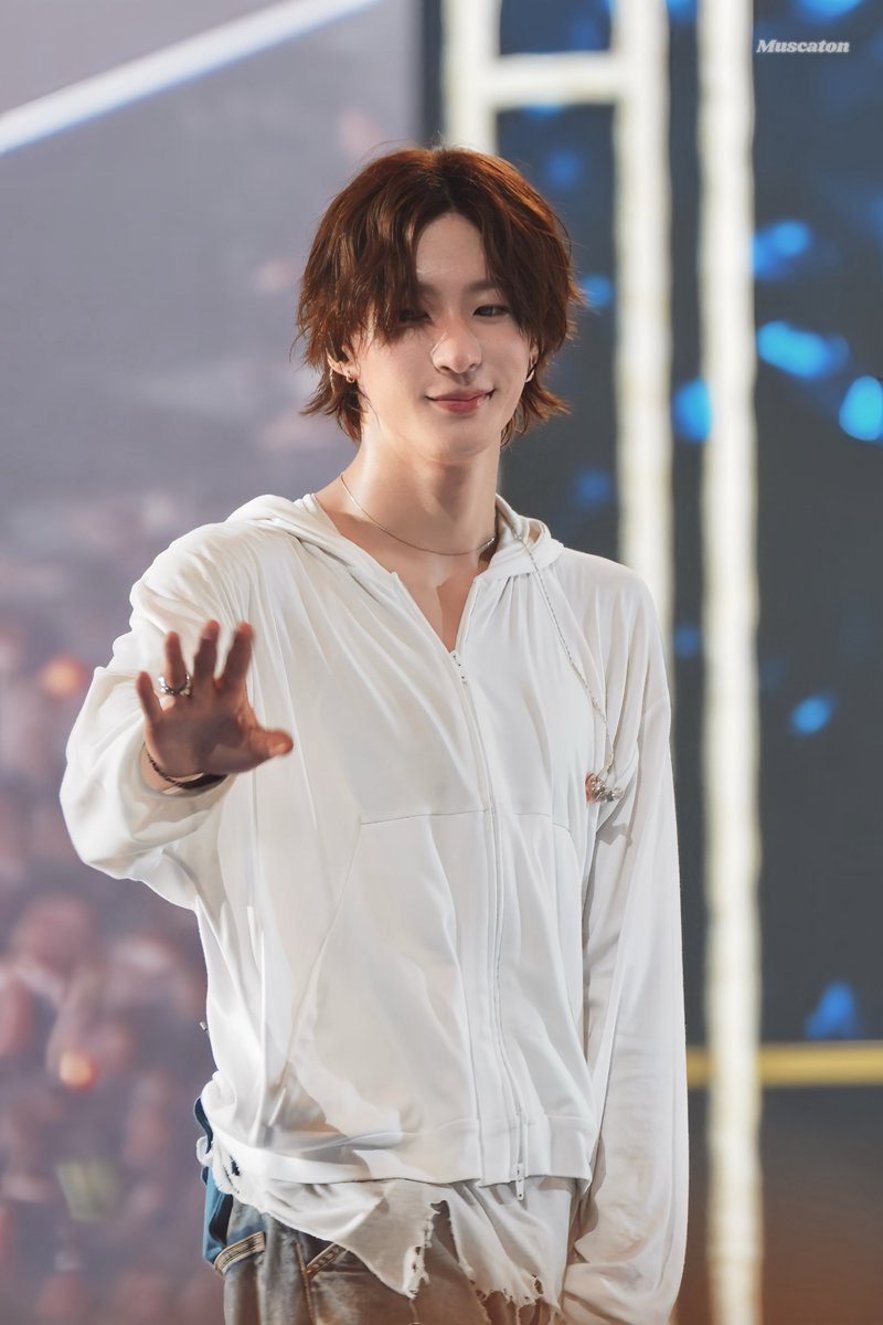 Muscaton tweet media