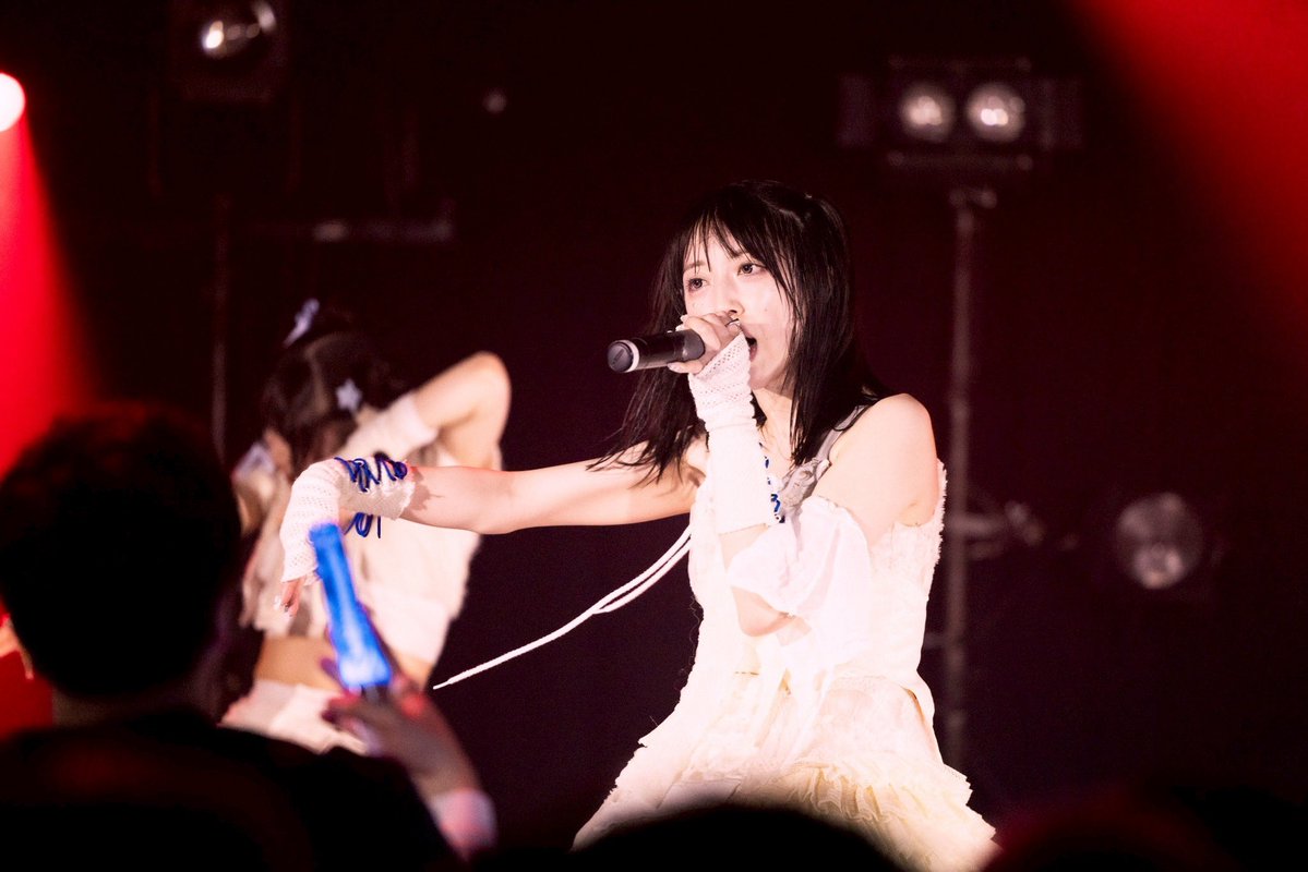 ライブ中できるだけ、青を見ていたい。