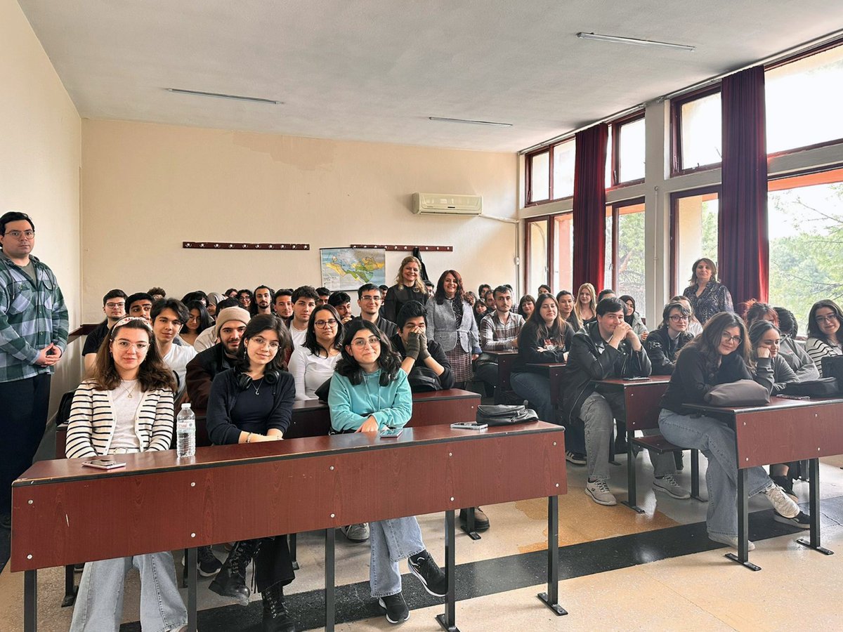 DEÜ Buca Eğitim Fakültesi tweet media