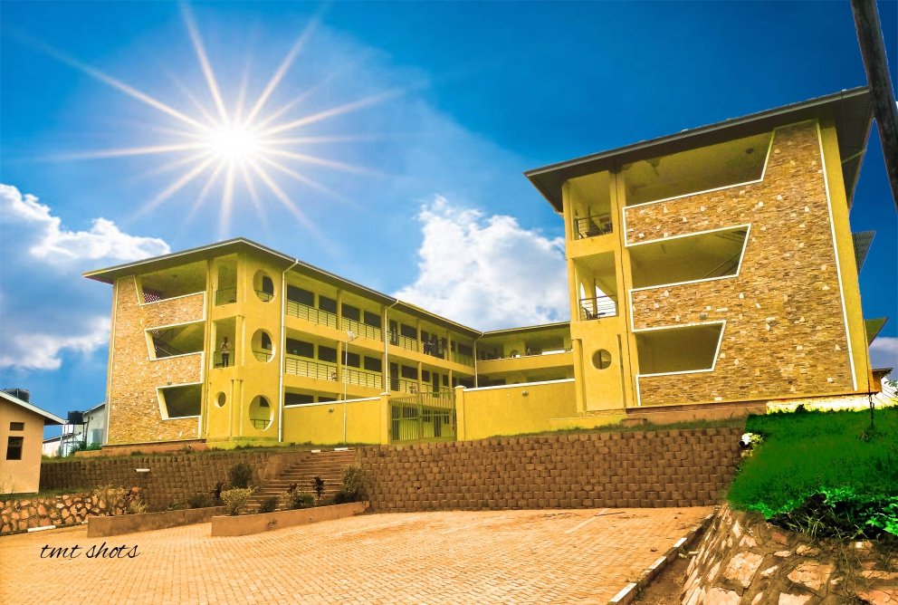 PeterAnkunda8's tweet photo. Here comes the best Technical College in Uganda where only #EngineeringCourses are studied.✊✊
Prove to me if you have knowledge about Technical colleges..
What is its name??
If you knw you knw😂 https://t.co/tEMHqjHmnA