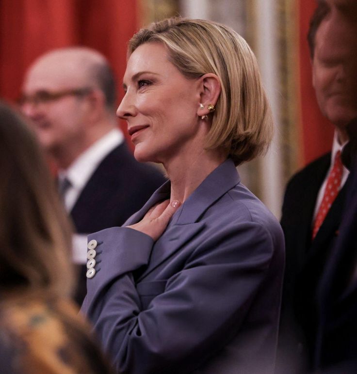 SELL* {blanchett, streep & jisoo} tweet media