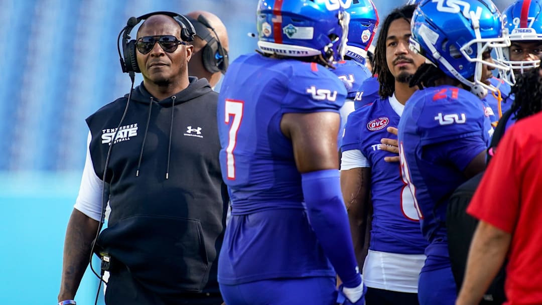 In my latest FCS Recruiting Roundup, I caught up with several JUCO prospects to break down their latest offers. #FCSFootball 

<a href="/DamianPerea15/">Damian Perea</a> <a href="/CoachWalkerIV/">𝐄𝐥𝐯𝐞𝐧 𝐖𝐚𝐥𝐤𝐞𝐫 𝐈𝐕</a> <a href="/CoachBWilson/">Brad Wilson</a> <a href="/suttonlegendary/">Coach Frank Sutton Jr., Ed.S.</a> <a href="/Sports_Madness_/">Sports Madness</a>

si.com/college/fcs/bi…