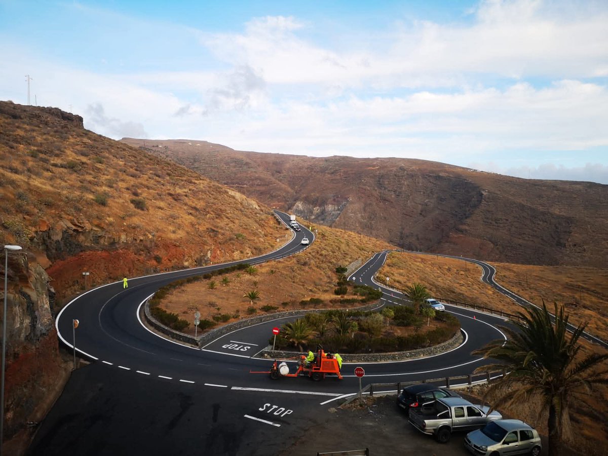 CabildoLaGomera's tweet image. 🦺 #emergencias | AVISO A CONDUCTORES: Regulación del tráfico en la GM-2

📢 Se informa que, tras el accidente de tráfico sucedido hace escasos minutos en San Sebastián, se han establecido medidas de regulación en la GM-2, en inmediaciones del Complejo Ambiental de El Revolcadero