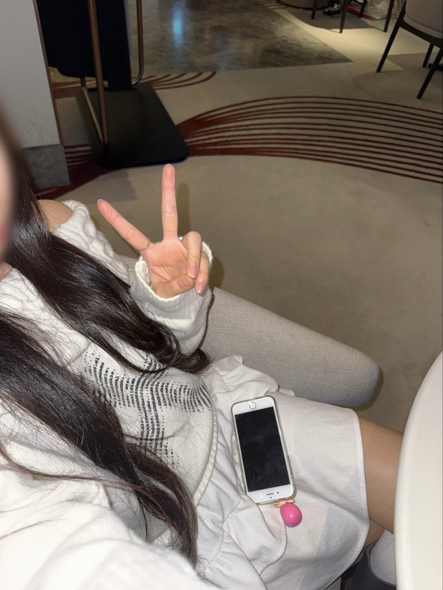 키티 〰️ ⦮ ⦯ 💗