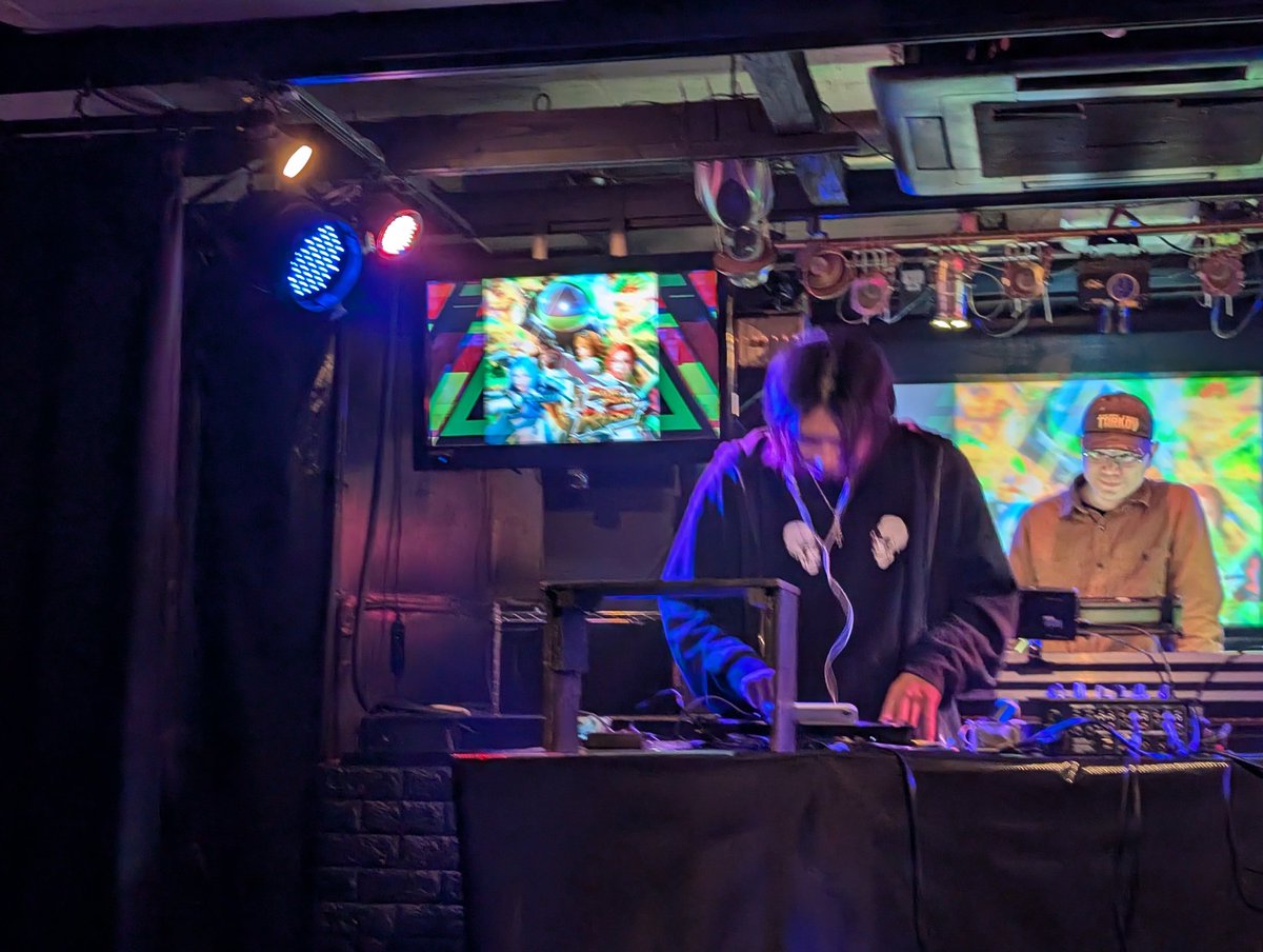 dareka / やよい tweet media