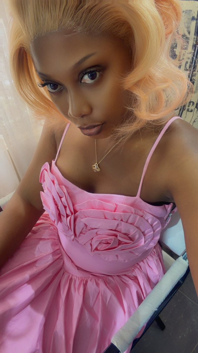 ICTQUEEN tweet media