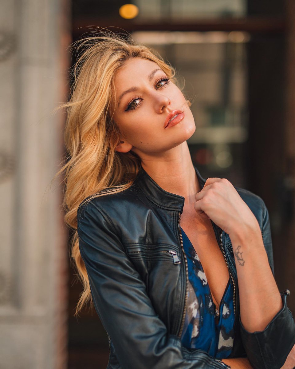 Kitkat4ever11's tweet image. Katherine McNamara 😍
#FBF 
📸Amanda Peixoto-Elkins