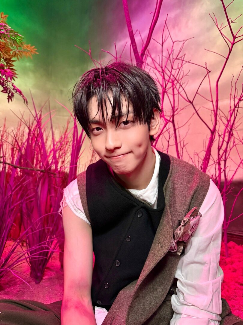 selfolssi ♤ tweet media